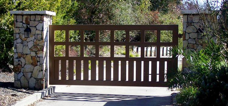best gate repair in Lynwood