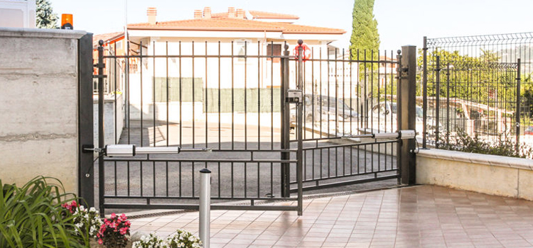 best swing gate repair in Lynwood